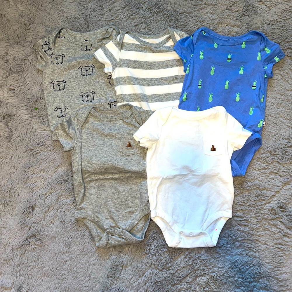 Baby Gap Baby Boys 6-12 Month Lot of Clothes